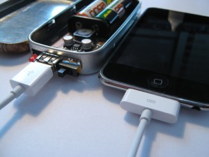 Nabíjení iPodu 2G je vez problému (4G zatím nefunguje na 100%).